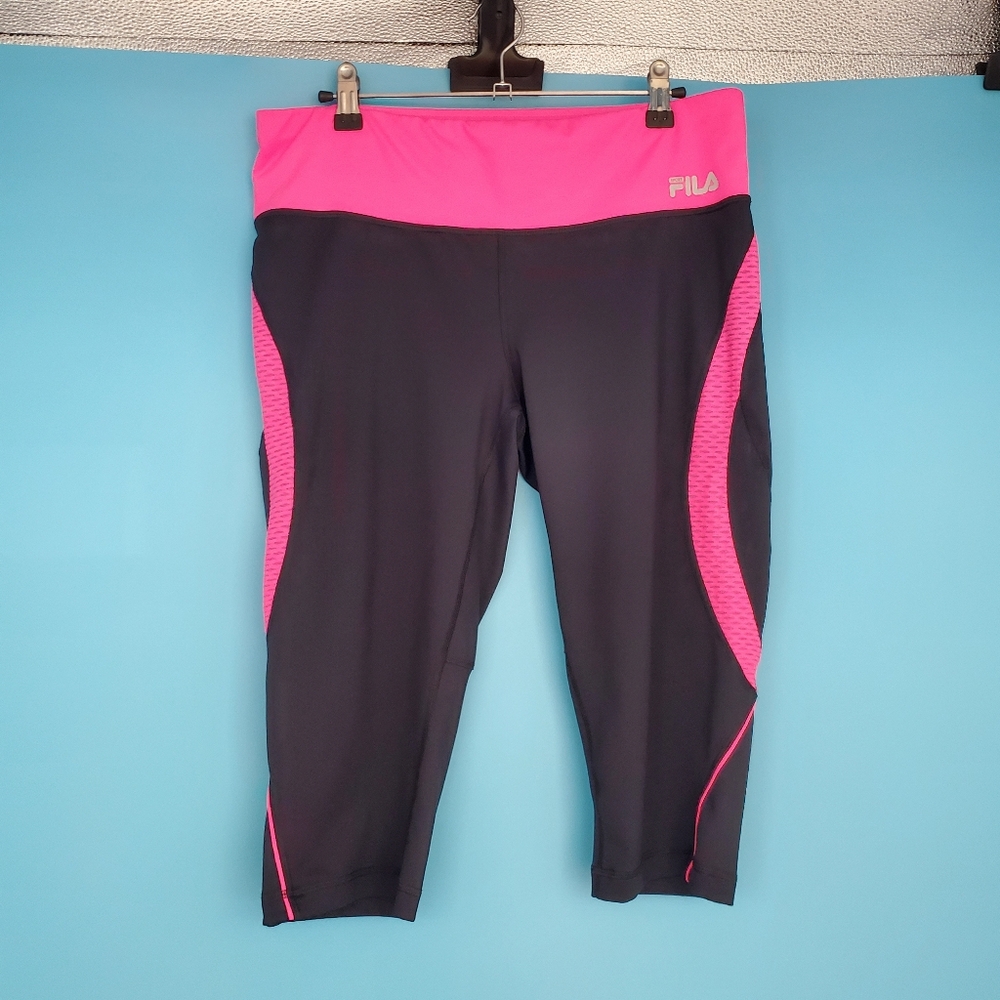 Fila Size Large Bermuda Short Leggings